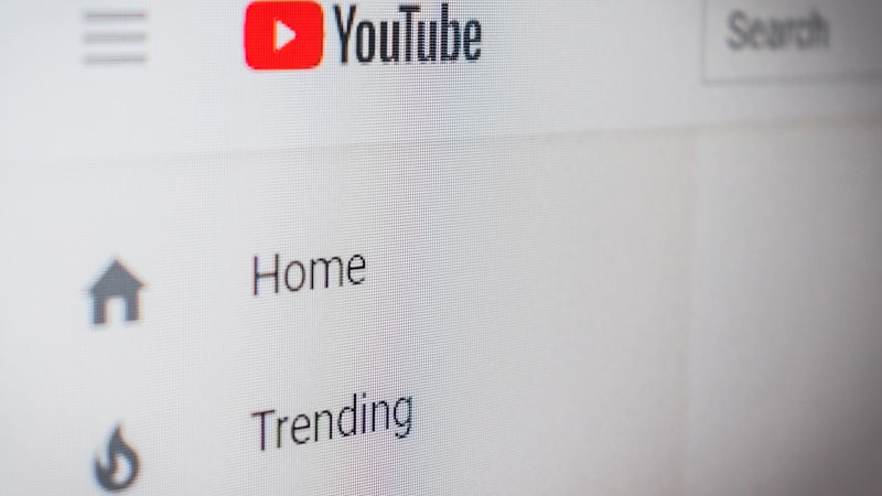 YouTubeの画面が小さくなった原因と直し方を端末別にわかりやすく解説